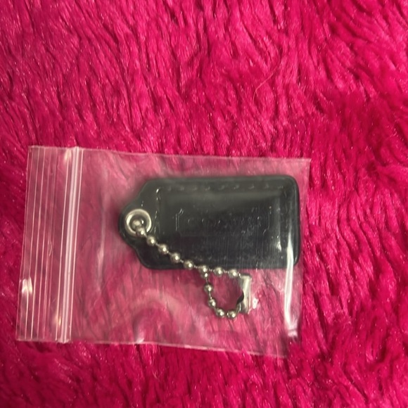 Coach Wristlet Hang Tag - Picture 3 of 3